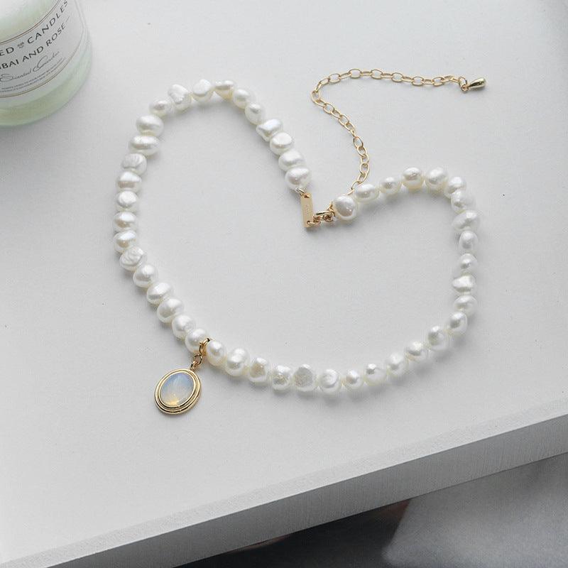 "Round Medal Pearl Necklace Irregular Pearl - MANDOTOS"