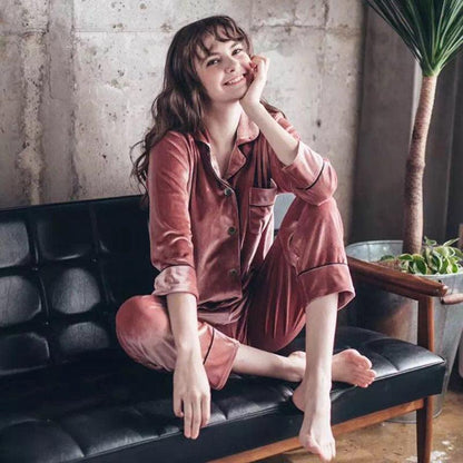 "Gold velvet pajamas - MANDOTOS"