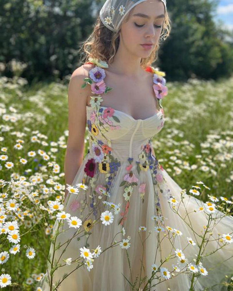 "Light Champagne Tulle Prom Dress with Sweetheart Neckline - MANDOTOS"