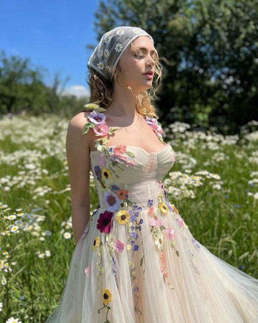 "Light Champagne Tulle Prom Dress with Sweetheart Neckline - MANDOTOS"