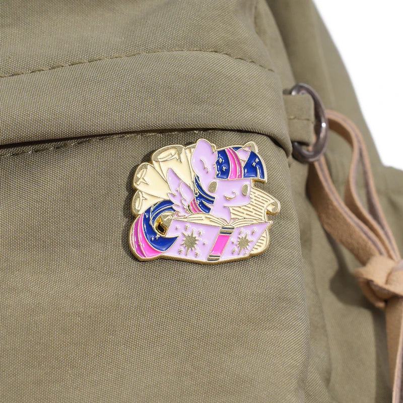 Animal 5-7pcs/Set Enamel Pins Penguin Bat Bee Owl Metal Brooches Fashion Lapel Badge Backpack Clothes Jewelry Gift for friends - MANDOTOS