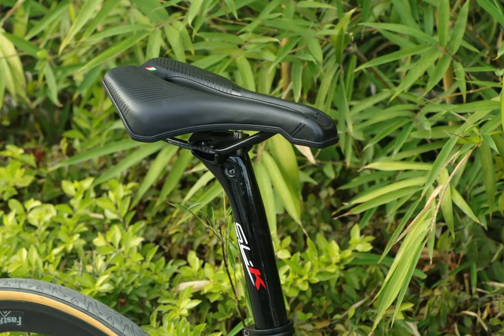 Racing Bicycle Saddle Training Grade Man Road Tt TimeTrial Triathlon Bike Lightweight Cushion Seat