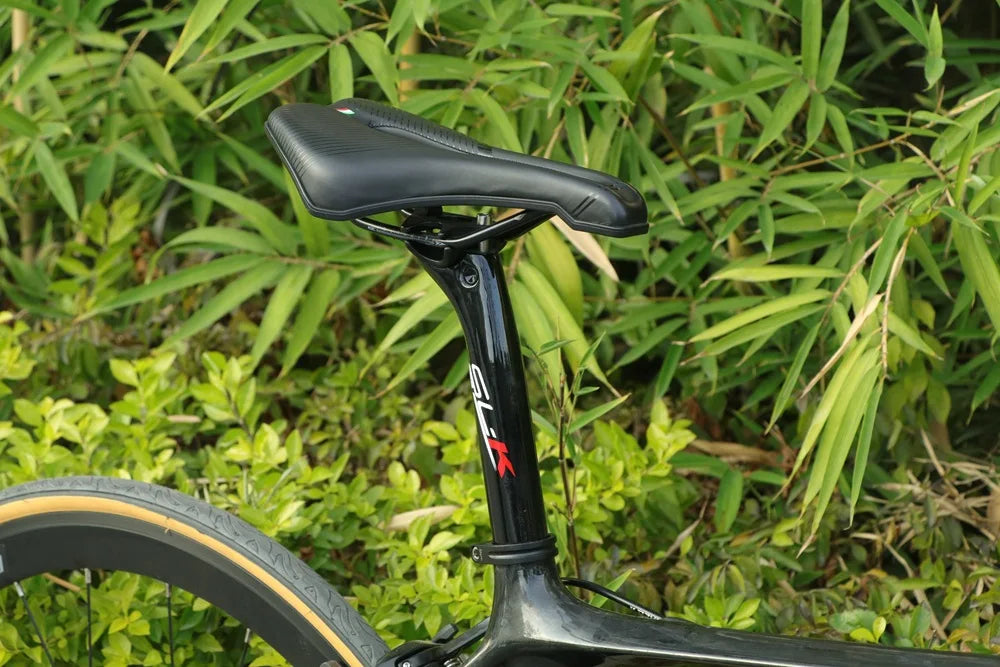 Racing Bicycle Saddle Training Grade Man Road Tt TimeTrial Triathlon Bike Lightweight Cushion Seat