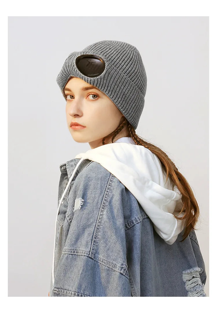 Brimless Hat With Goggles For Men And Women In Winter Hat Neutral Solid Color Skull Knitted Hat In Winter - MANDOTOS