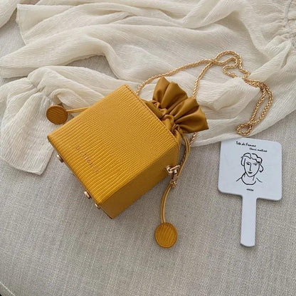 Chic Alligator Pattern Bucket Bag - MANDOTOS