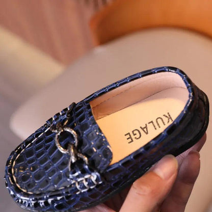 Chic Toddler Leather Kicks - MANDOTOS