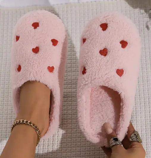 Cushy Heart Top Fluffy Slippers - MANDOTOS
