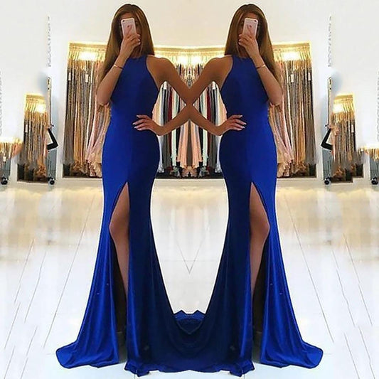 Mandotos long ladies' evening dress featuring a flowing fabric and elegant design, perfect for formal occasions.