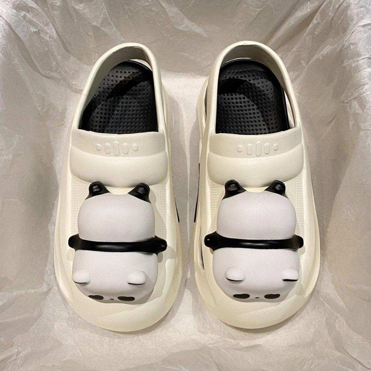 Mandotos Panda lamp light-up slippers for women, EVA sandals with non-slip soles, comfortable summer footwear.