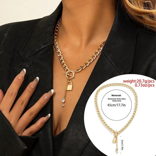 Mandotos thick chain lock and key pendant necklace, trendy fashion jewelry featuring a bold chain and detailed pendant.