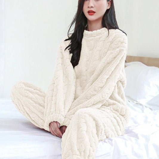 Mandotos winter pajamas set in thickened coral velvet, featuring a cozy, warm homewear design for cold weather comfort.