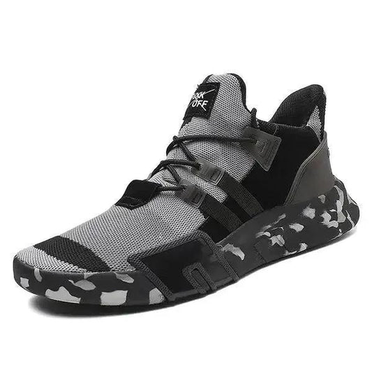 Mandotos Featherweight outdoor running shoes with breathable mesh upper and versatile design for active outdoor wear.