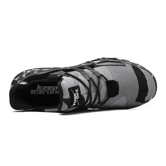 Mandotos Featherweight outdoor running shoes with breathable mesh upper and versatile design for active outdoor wear.