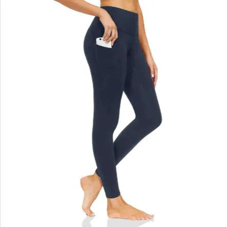 Mandotos FlexiForm high-waist fitness leggings shown on a model, featuring a sleek black design and comfortable stretch fabric.