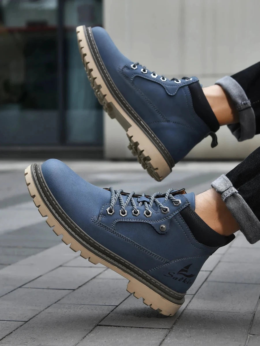 Mandotos handmade men's ankle winter leather boots with high-top design, outdoor hiking style, anti-slip sole, suitable for autumn.
