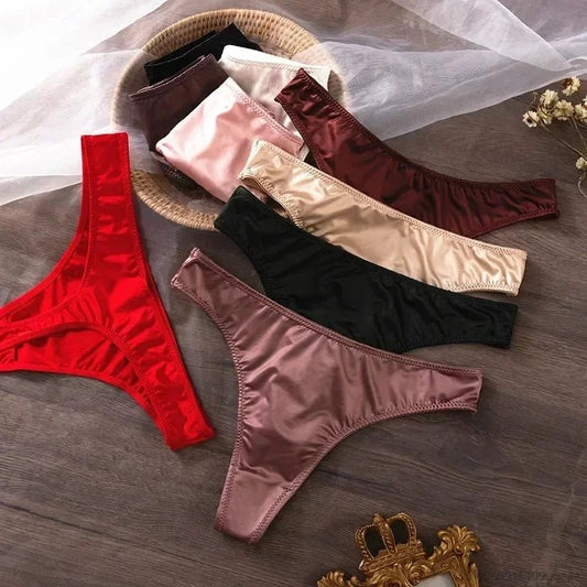 Mandotos Ice Silk women's low waist seamless panties, quick-drying, breathable, skin-friendly lingerie briefs on a model.