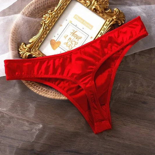 Mandotos Ice Silk women's low waist seamless briefs made of quick-drying, breathable, skin-friendly lingerie underwear.