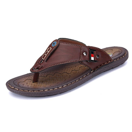 Mandotos International Coastal Trek non-slip sandals with adjustable straps and cushioned soles, ideal for beach and casual wear.