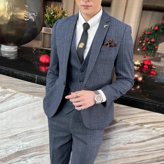 Mandotos International men's 3-piece British Korean style plaid suit set, featuring a blazer, vest, and trousers for business casual wear.