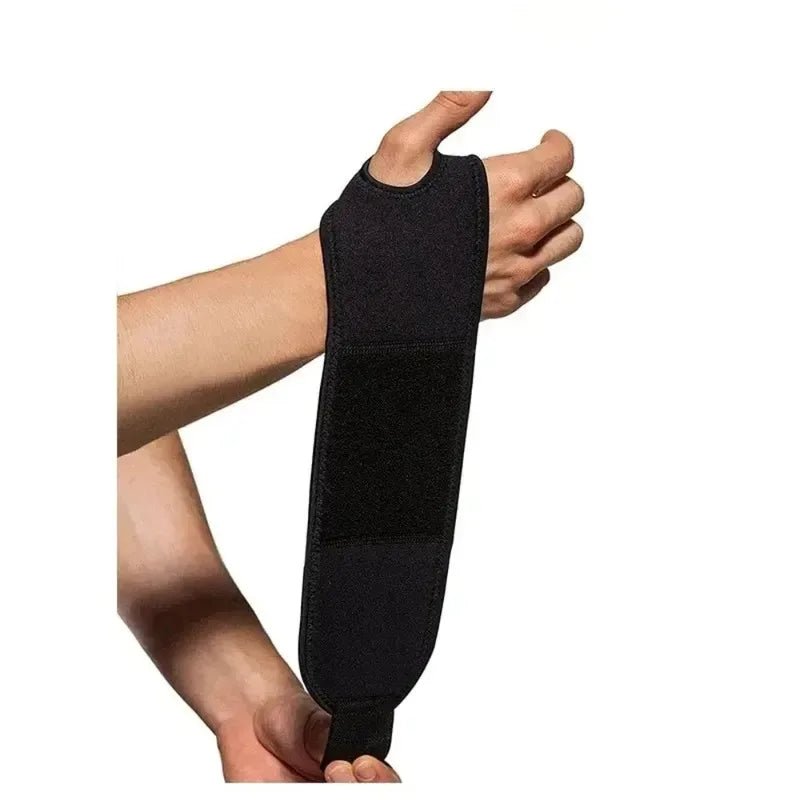 Mandotos sports pressure wristband for badminton, basketball, and tennis, suitable for men and women, with moisture-wicking fabric.