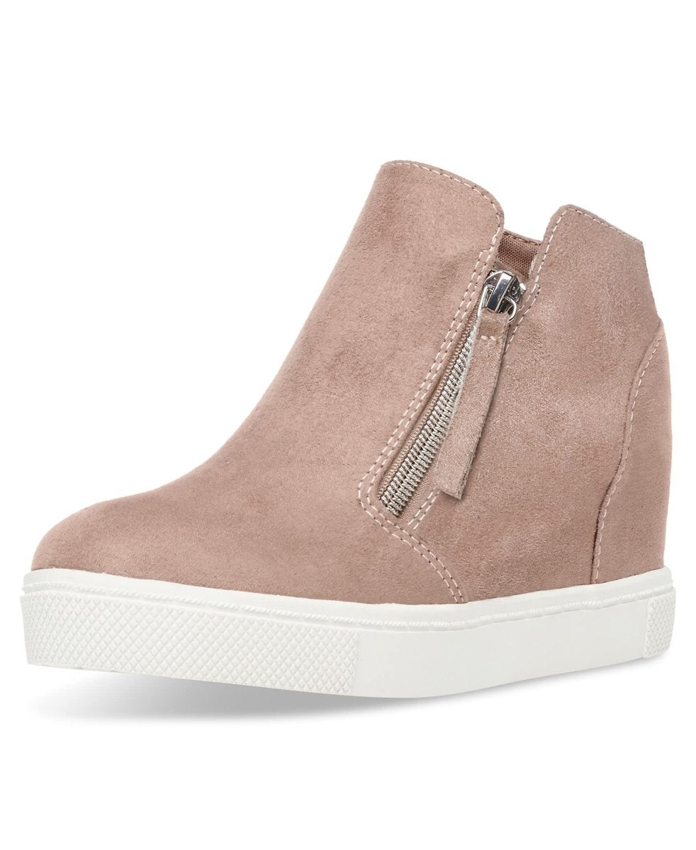 Steve Madden Caliber girls' taupe wedge sneakers with lace-up design and chunky sole, ideal for casual or sporty outfits.