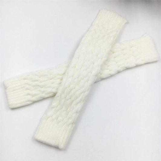 Mandotos knitted wool knee-high leggings and warm daytime wool socks, soft and cozy for cold weather.