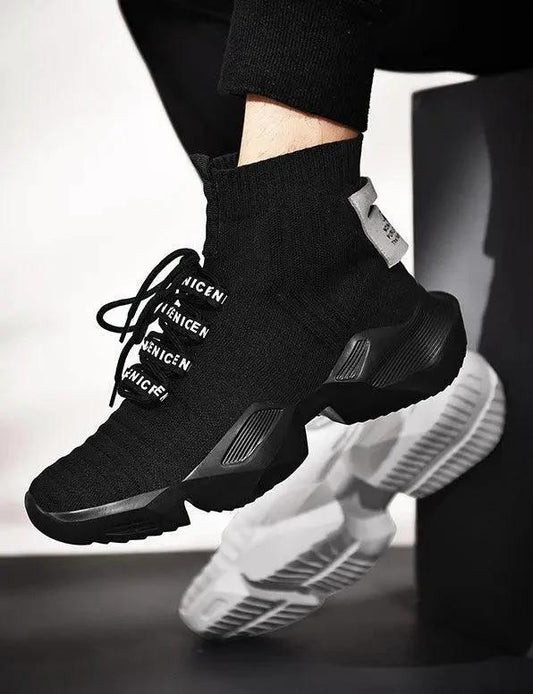 Mandotos men's casual socks shoes and trendy sports shoes in large size, featuring a comfortable athletic design.