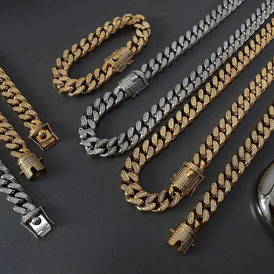 Mandotos TOSOKO 18K gold plated Cuban chain set with zircon stones, featuring a bold, stylish jewelry design.