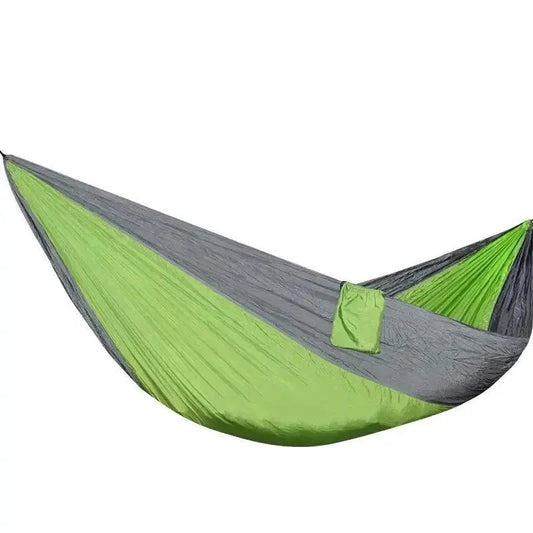 Mandotos Ultimate Oasis single and double hammock with sturdy fabric and wooden spreader bars, perfect for relaxing outdoors.