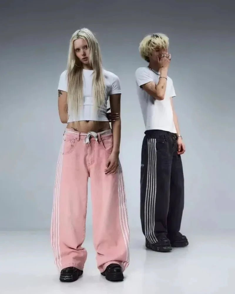 Mandotos Y2K baggy jeans with embroidered stripes, wide-leg denim, suitable for men and women, streetwear casual style.
