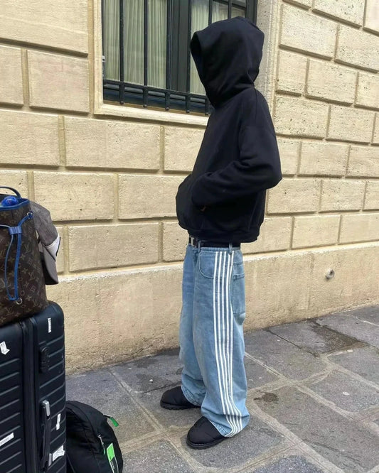 Mandotos Y2K baggy denim jeans with embroidered striped details, wide-leg fit, suitable for men and women streetwear fashion.