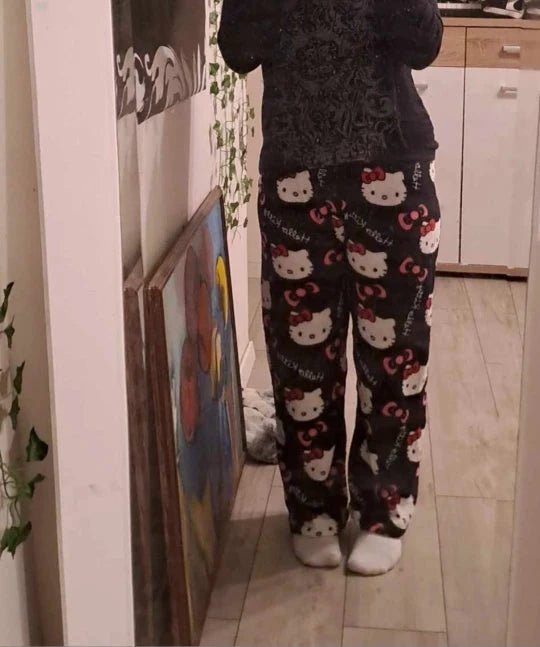 Mandotos Y2K Hello Kitty pajama pants for women featuring cartoon Hello Kitty and Sanrio design, perfect for home sleepwear.