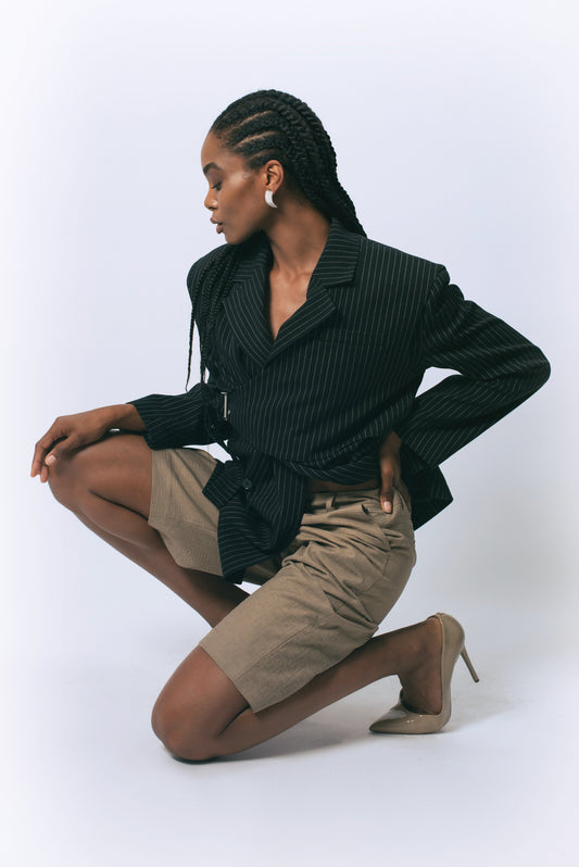 Le Réussi Luna Noir Pinstripe Blazer: Bold Power Dressing in Sophisticated Black - Blazer