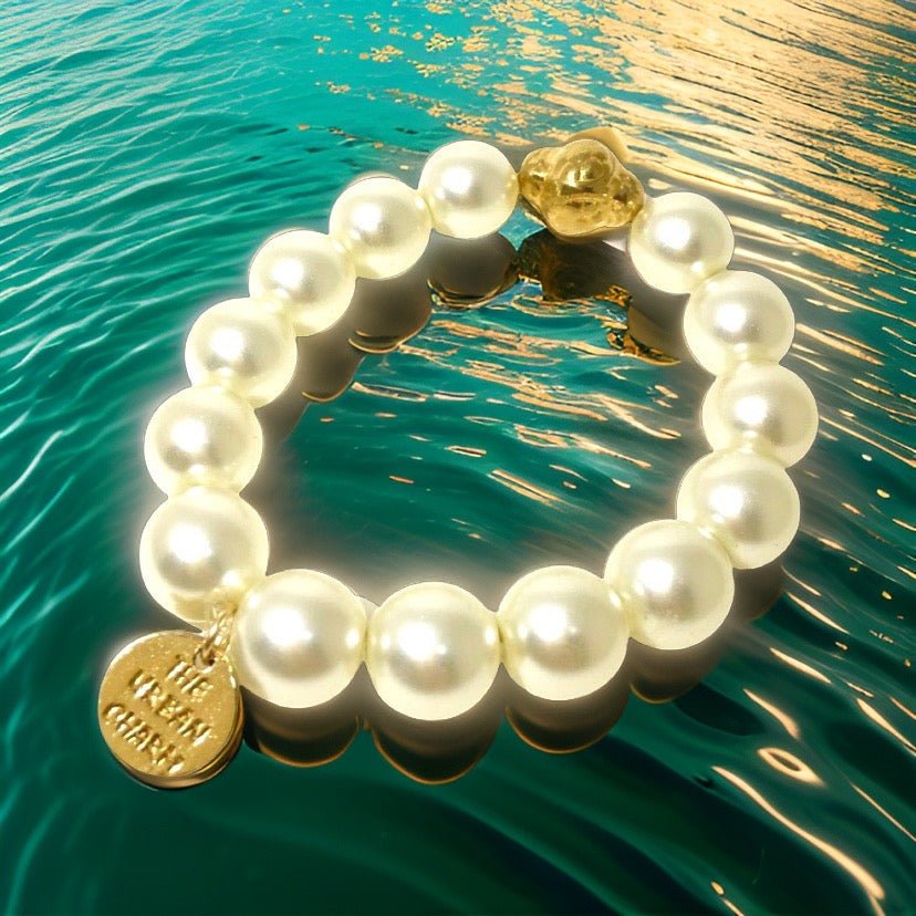 Pearls of Wisdom mantra bracelet by The Urban Charm featuring elegant beads and a meaningful engraved charm.