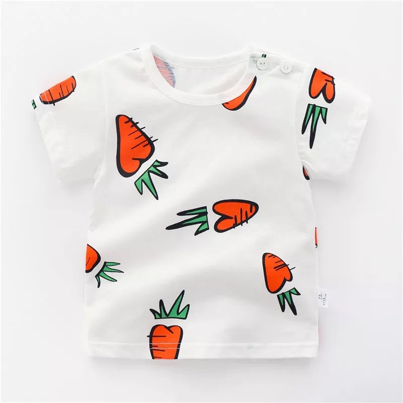White baby T-shirt with playful carrot print, soft cotton design for infants, cute vegetable pattern