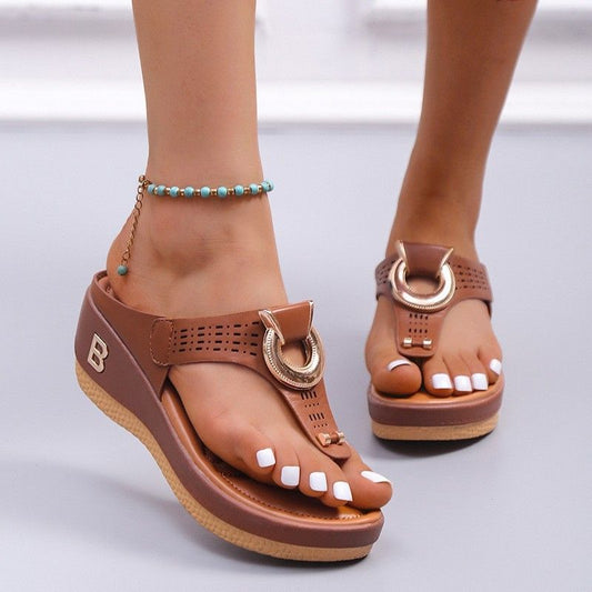 Chic Beach Thong Wedge Heel Sandals - MANDOTOS