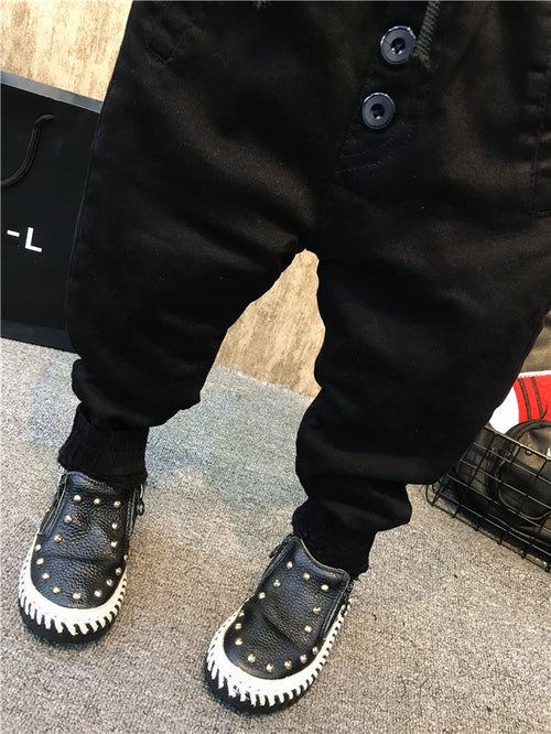 Boy's velvet jeans by Ancient Energy featuring thickening plus fabric and a classic children's jean style.