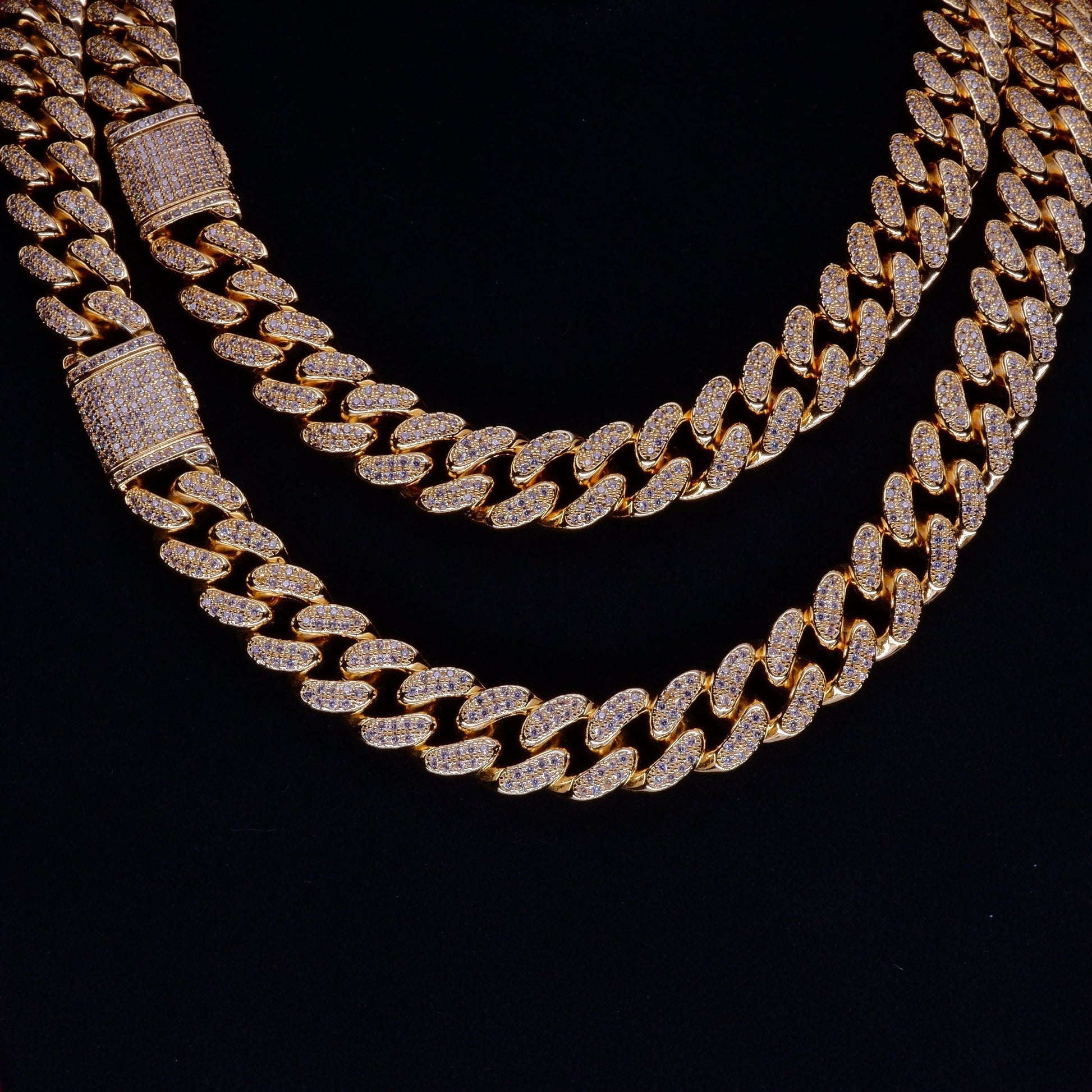 Gold Shine Iced Cuban Chain - MANDOTOS