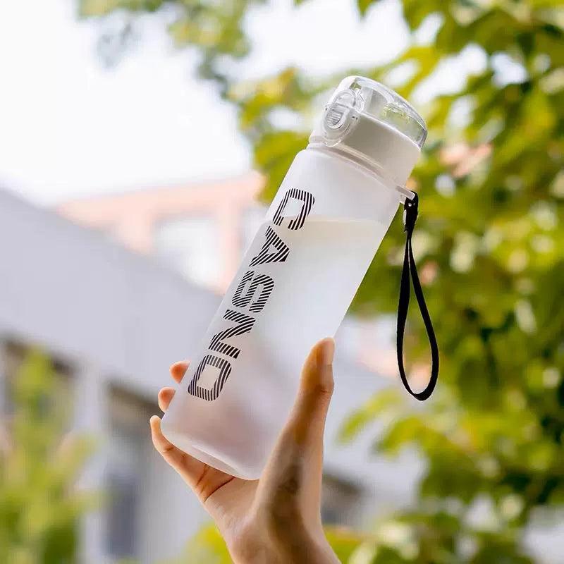 Casino Frosted Sports Water Cup Plastic Handy Cup Men and Women Creativity Portable Student Kettle with Lid Sports Bottle - MANDOTOS