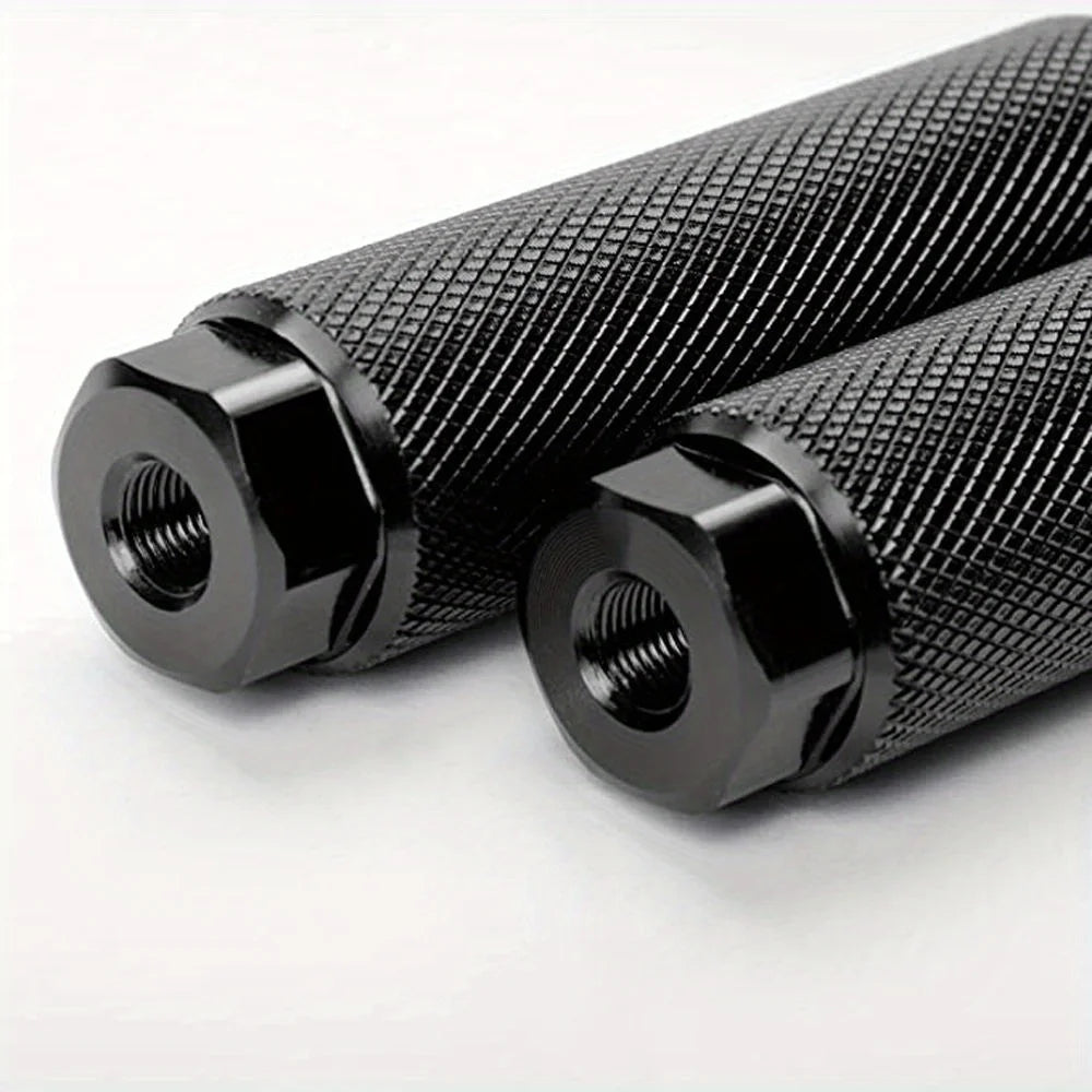 Anti - slip upgraded BMX bike pedals, wear - resistant and anti - slip footrests, mountain bike off - road pedals.