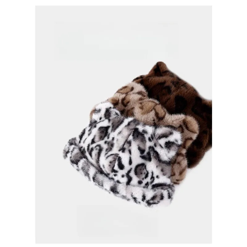 Leopard print plush teddy bear hat for women, sweet and cute, thick and warm, retro and versatile, hooded beanie.