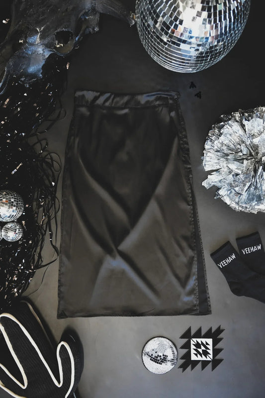 Satin Crown Skirt - Versatile style for every occasion -