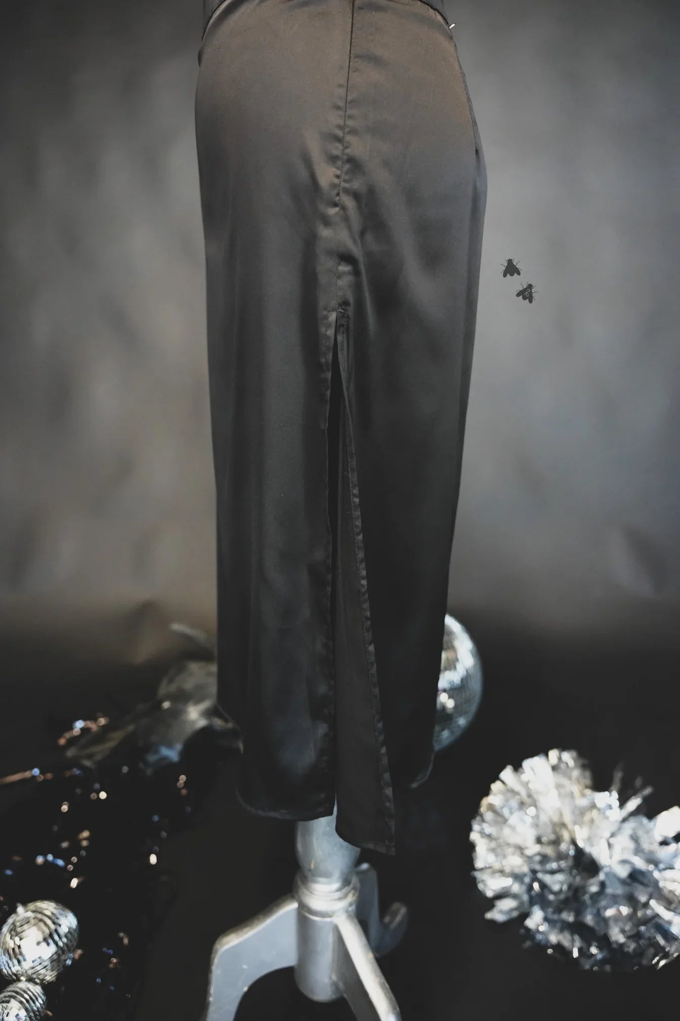 Satin Crown Skirt - Versatile style for every occasion -