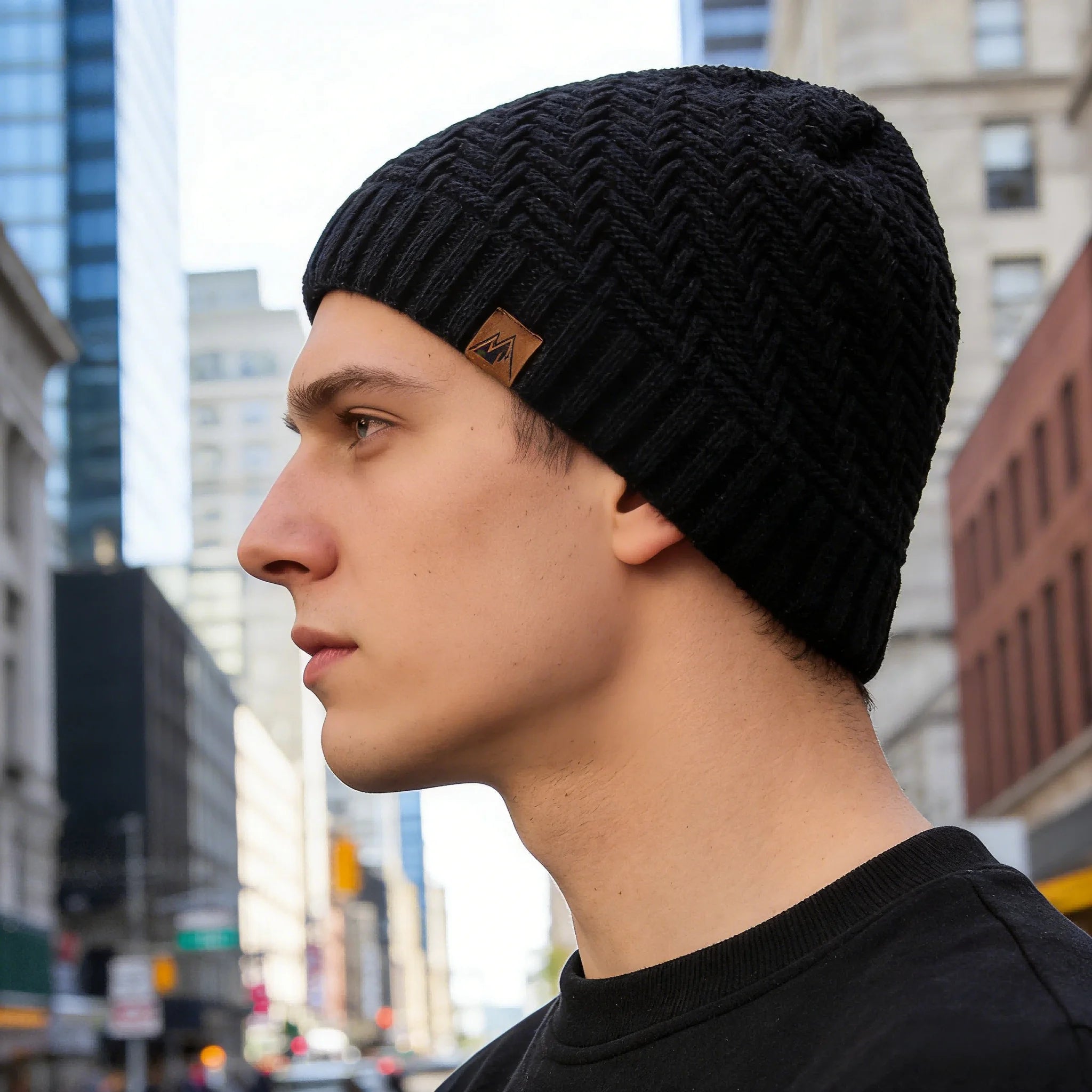 Unisex Peak Labal Winter Hats Fashion Knitted Hats For Men And Women Beanie Cap Outdoor Plush Fur Lined Warm Sports Hats