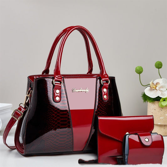 Ancient Energy large-capacity snakeskin pattern shoulder and crossbody tote bag with spacious interior and stylish design.