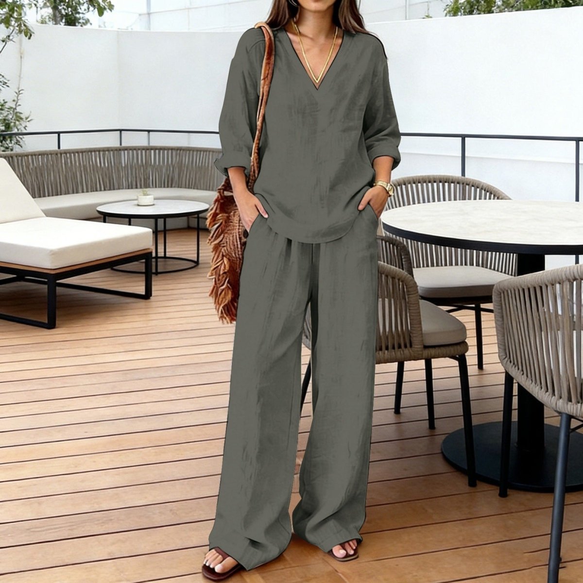FitiqueFit two-piece long sleeve top and full-length pants set in nine colors, available in sizes S–3XL.