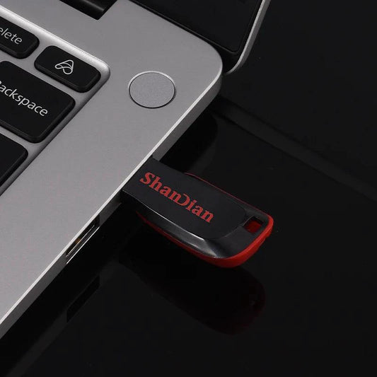 Black high-capacity USB 2.0 flash drives from Holland Store, 128GB and 64GB, with keychain and 32GB mini storage memory stick