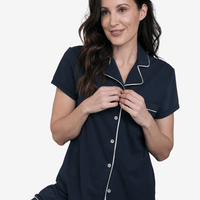 Lusome Sleep USA Donna short sleeve shirt in soft fabric, featuring a relaxed fit with a classic collar and button closure.