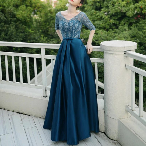 Elegant evening dress for women by MANDOTOS, featuring a sophisticated design suitable for banquets and formal parties.