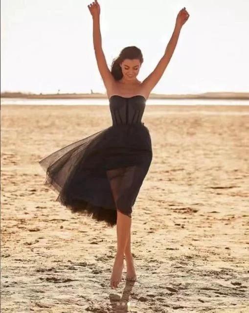 Red long evening bandage formal dress for women by MANDOTOS, featuring a fitted silhouette and elegant design.